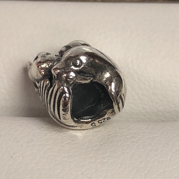 Trollbeads Jewelry - Trollbeads Seal Family Silver Bead